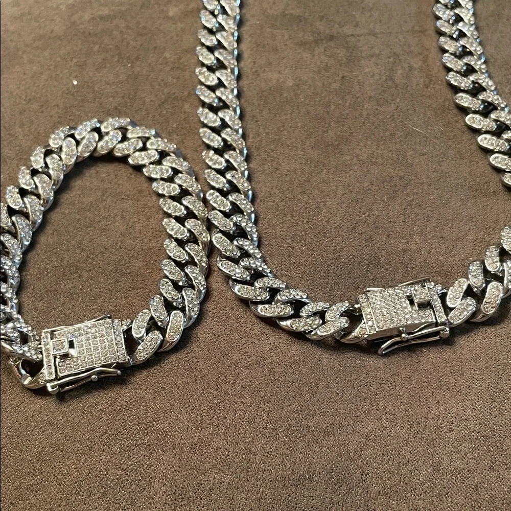 Men’s Hip-Hop Necklace and Bracelet Iced Cuban Link in Silvertone w/Rhinestone